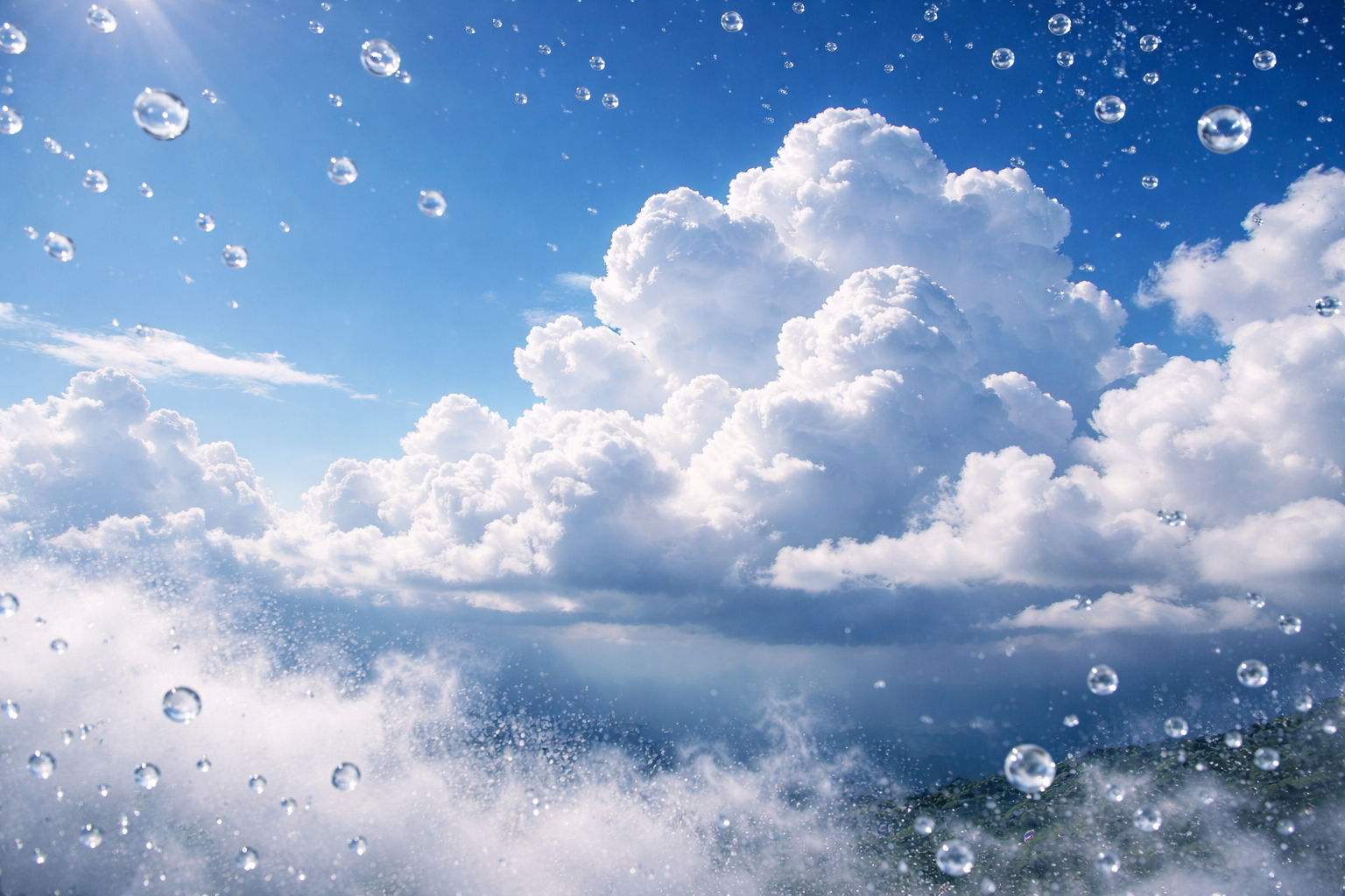 雲は「冷えた水蒸気」が小さな粒になって集まったものです